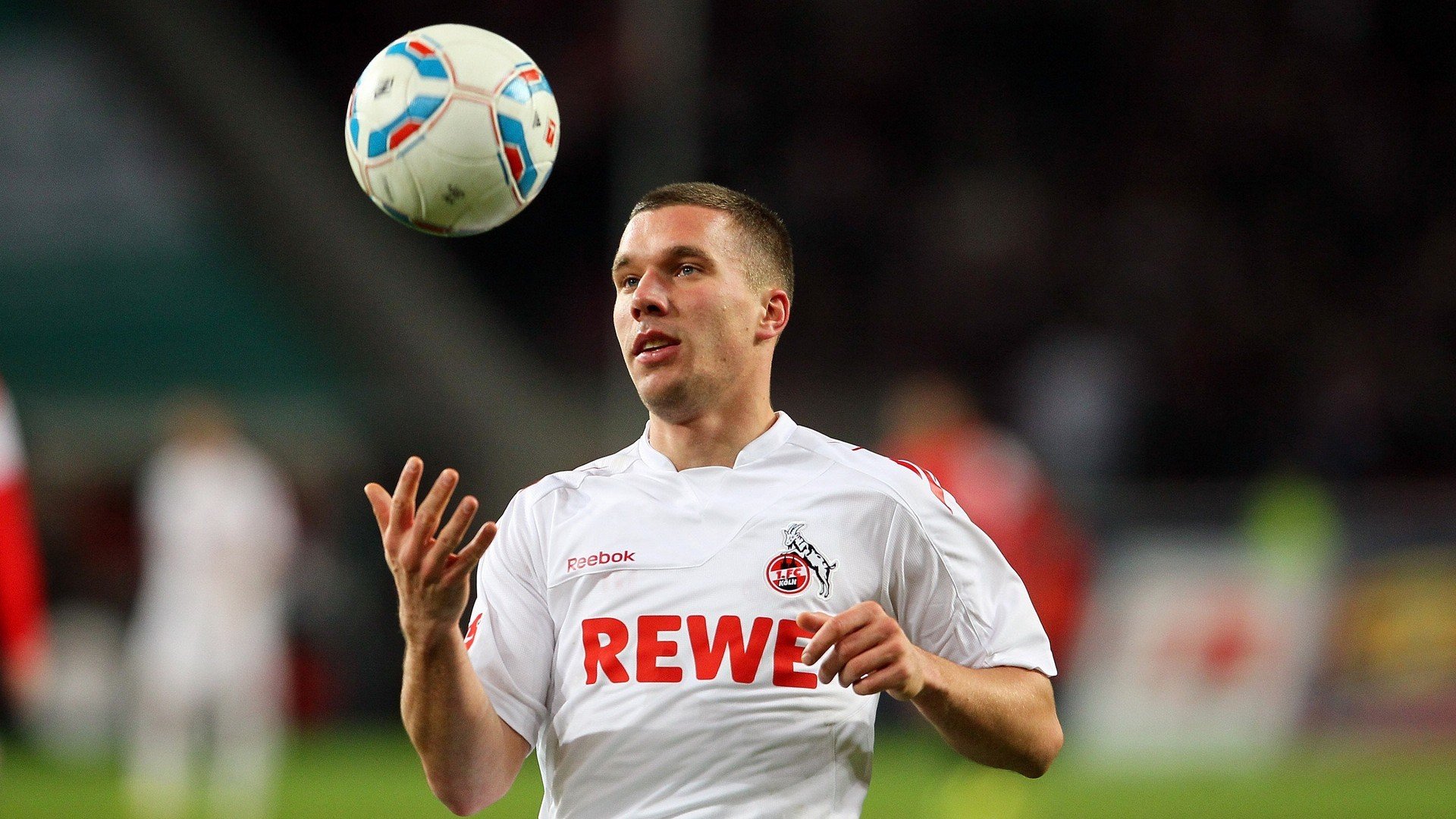 马赛完胜阿尔及利亚，加维如何用非典型才华改写比赛剧本