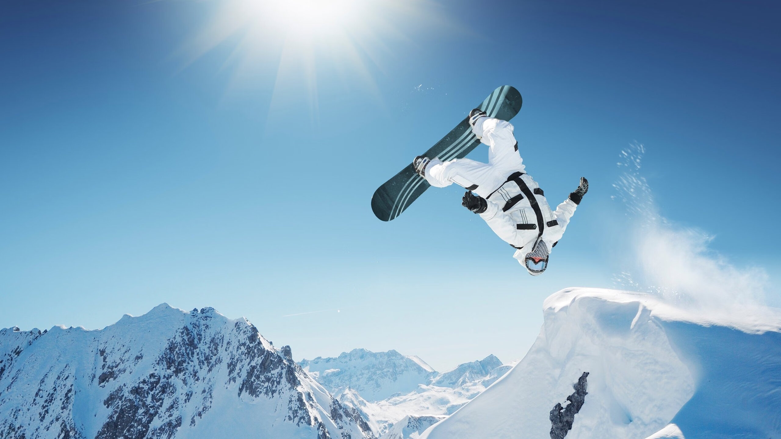 福克斯撕裂篮网防线，当雄鹿的节奏掌控遇上国王的关键先生